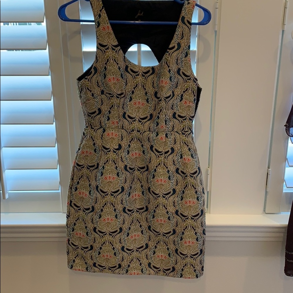 Cocktail sleeveless dress